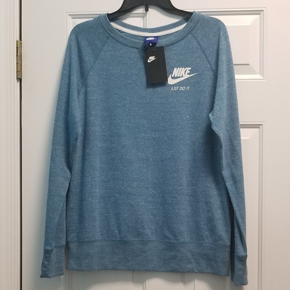 Nike Tops - NWT size L Nike long sleeve tee